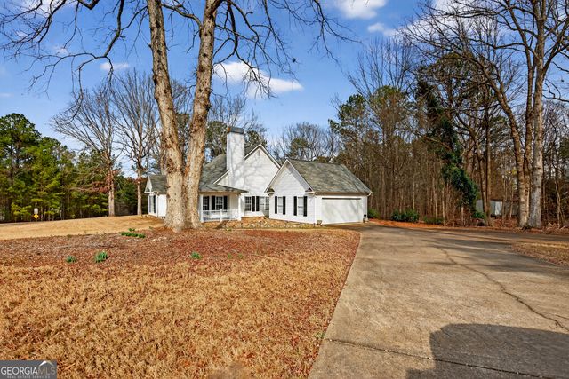 107 Waters Edge Drive, Lagrange, GA 30240