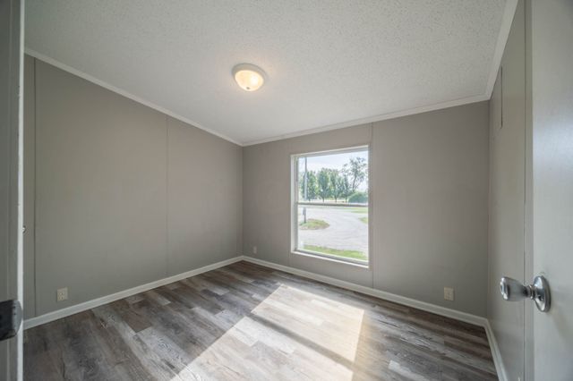 33047 Finestead Drive, Granger, IA 50109