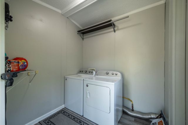 33047 Finestead Drive, Granger, IA 50109