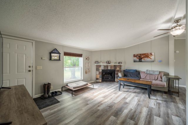 33047 Finestead Drive, Granger, IA 50109