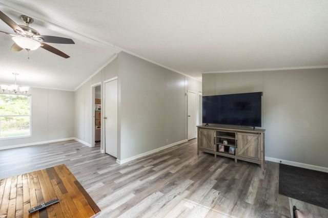 33047 Finestead Drive, Granger, IA 50109