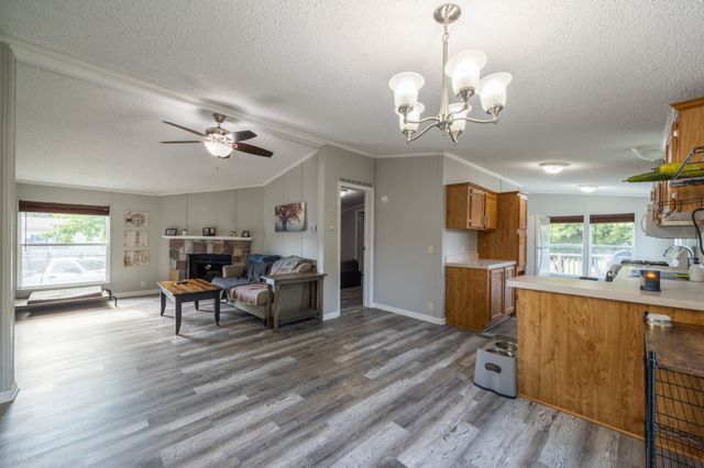 33047 Finestead Drive, Granger, IA 50109