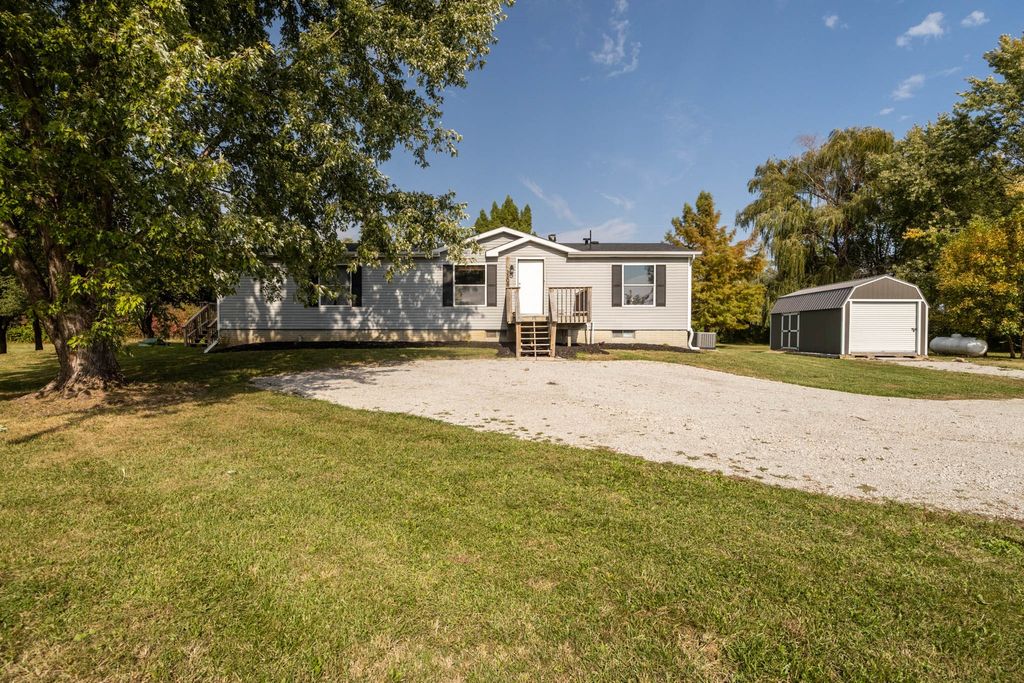 33047 Finestead Drive, Granger, IA 50109