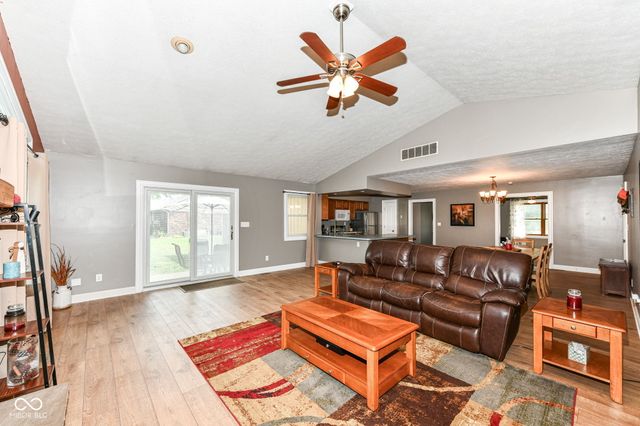 110 N 600 E, Greenfield, IN 46140