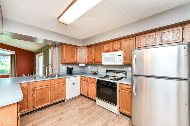 110 N 600 E, Greenfield, IN 46140