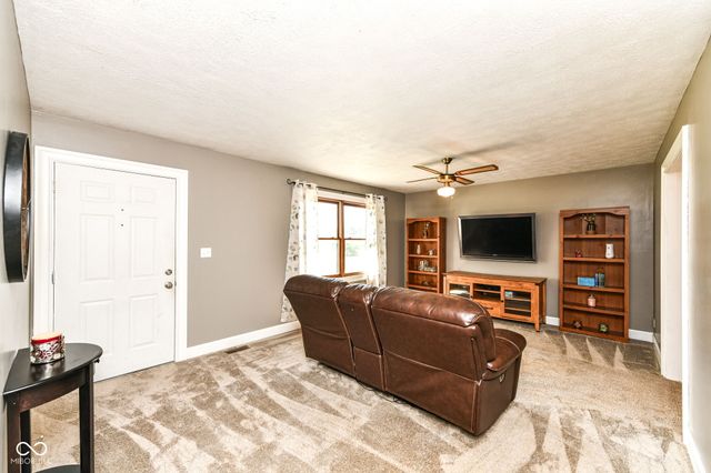 110 N 600 E, Greenfield, IN 46140