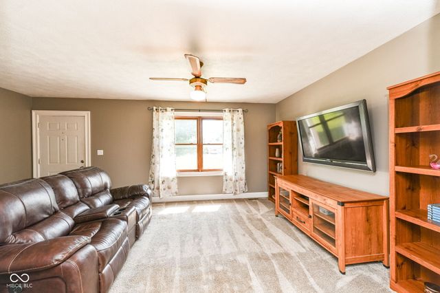 110 N 600 E, Greenfield, IN 46140