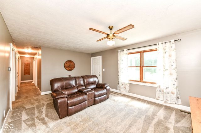 110 N 600 E, Greenfield, IN 46140