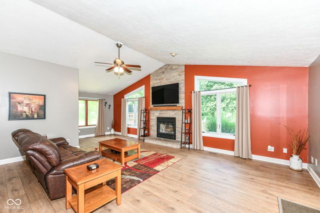 110 N 600 E, Greenfield, IN 46140