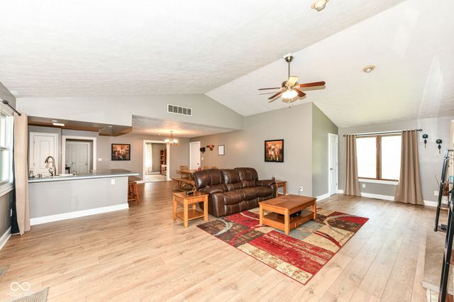 110 N 600 E, Greenfield, IN 46140