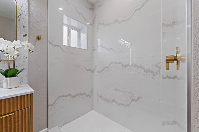 1423 Van Cleave Road NW, Albuquerque, NM 87107