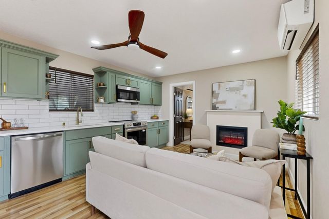 1423 Van Cleave Road NW, Albuquerque, NM 87107