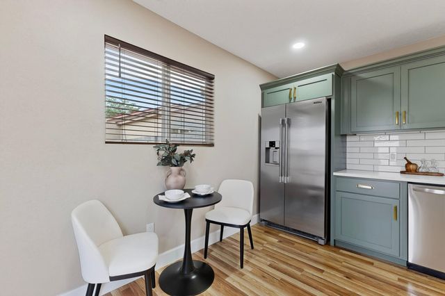1423 Van Cleave Road NW, Albuquerque, NM 87107