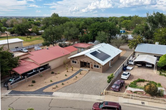 1423 Van Cleave Road NW, Albuquerque, NM 87107