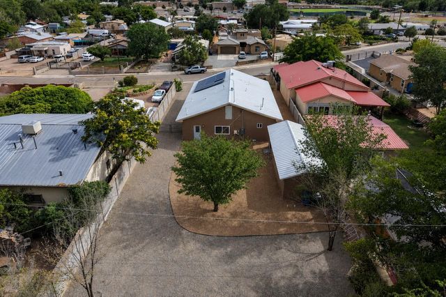 1423 Van Cleave Road NW, Albuquerque, NM 87107