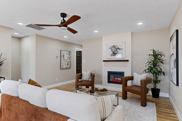 1423 Van Cleave Road NW, Albuquerque, NM 87107