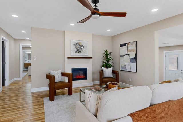 1423 Van Cleave Road NW, Albuquerque, NM 87107