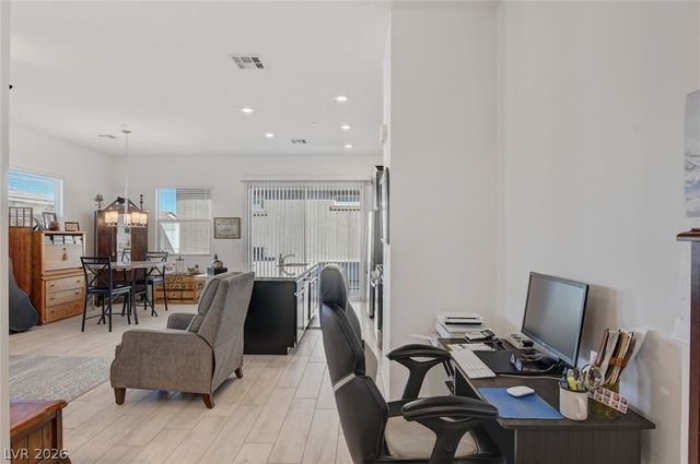 791 Bright Cottonwood Street, Henderson, NV 89011