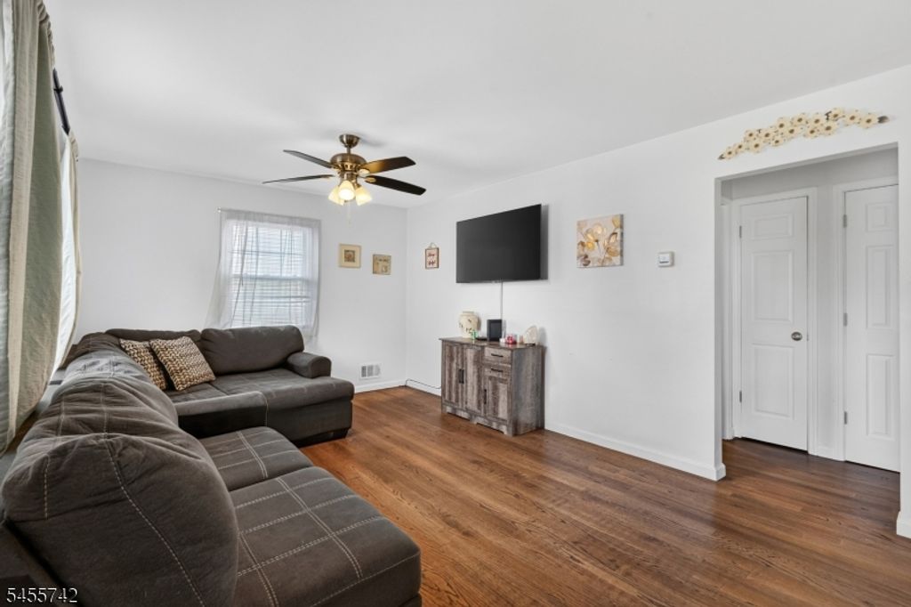 21 Harrison St, Little Falls Twp., NJ 07424 — photo 5