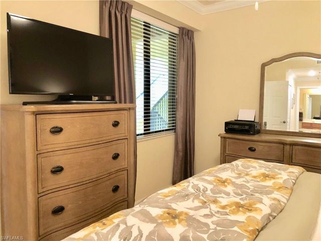 9834 Giaveno 1732, Naples, FL 34113