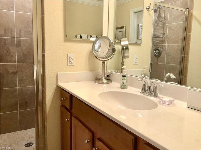 9834 Giaveno 1732, Naples, FL 34113