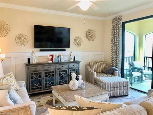 9834 Giaveno 1732, Naples, FL 34113