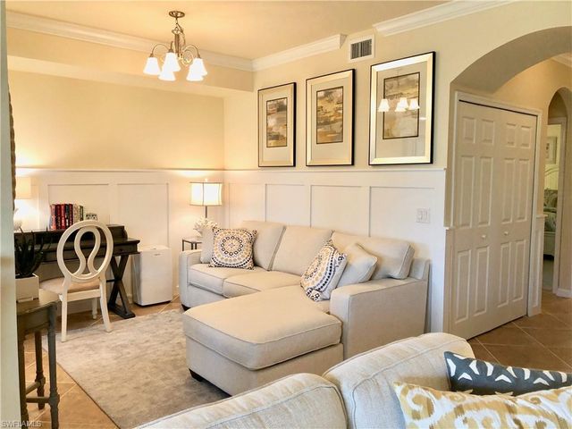 9834 Giaveno 1732, Naples, FL 34113