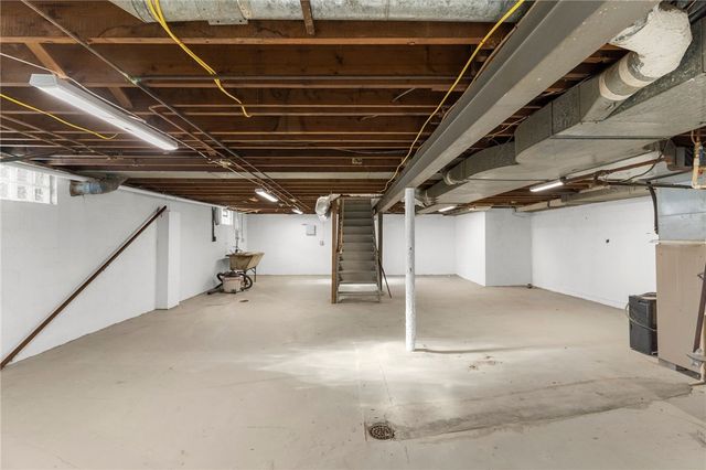 326 Frazier, Neshannock Twp, PA 16105