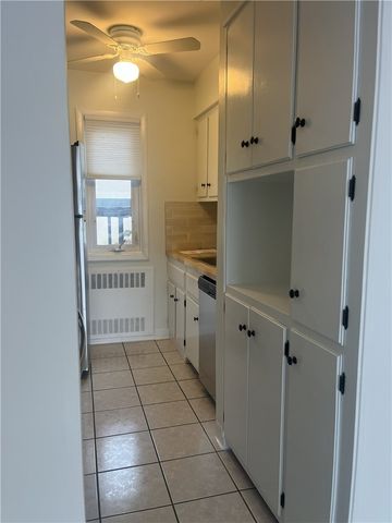 400 Narragansett Parkway EI-2, Warwick, RI 02888