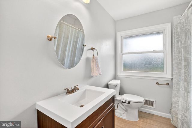 9011 CARLISLE AVE, Nottingham, MD 21236