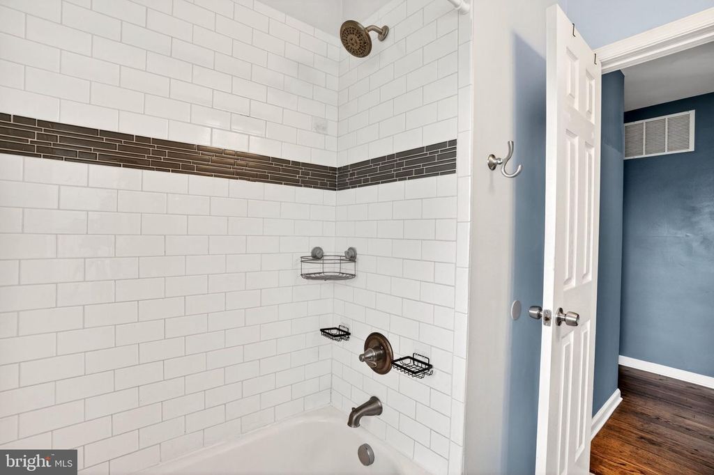 Image 12 of property listing at 9011 CARLISLE AVE, Nottingham, MD 21236