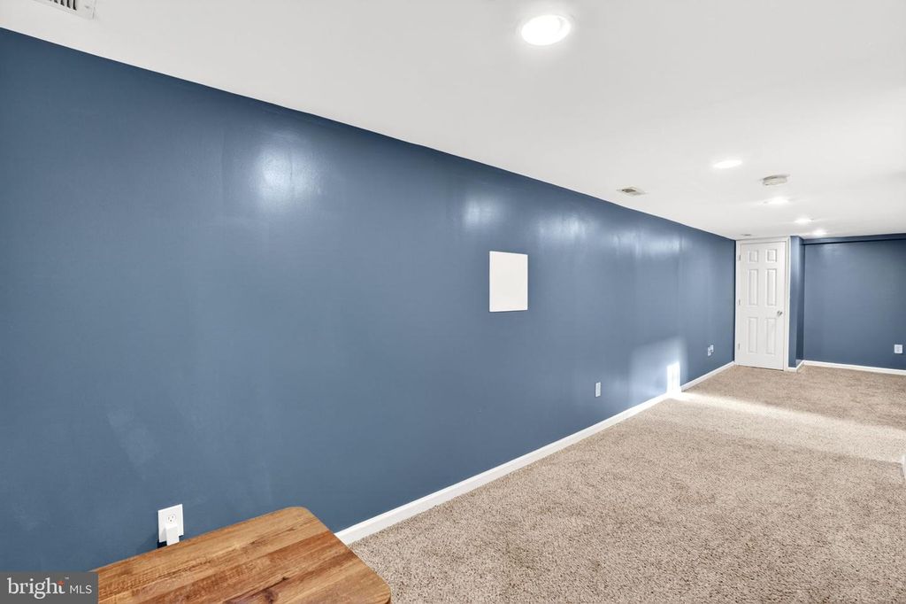 Image 19 of property listing at 9011 CARLISLE AVE, Nottingham, MD 21236