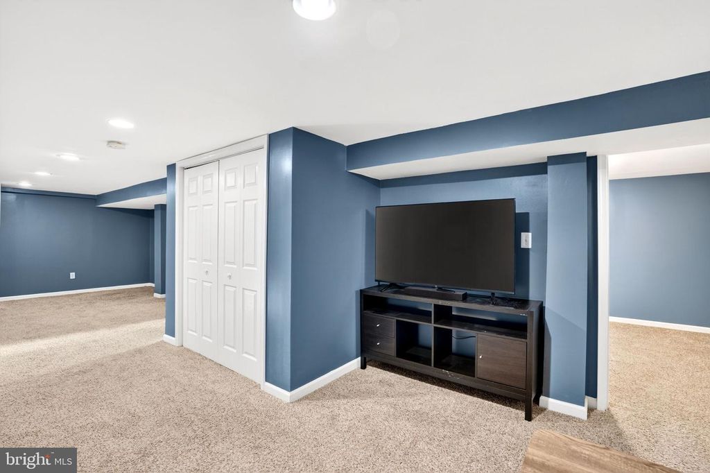 Image 21 of property listing at 9011 CARLISLE AVE, Nottingham, MD 21236