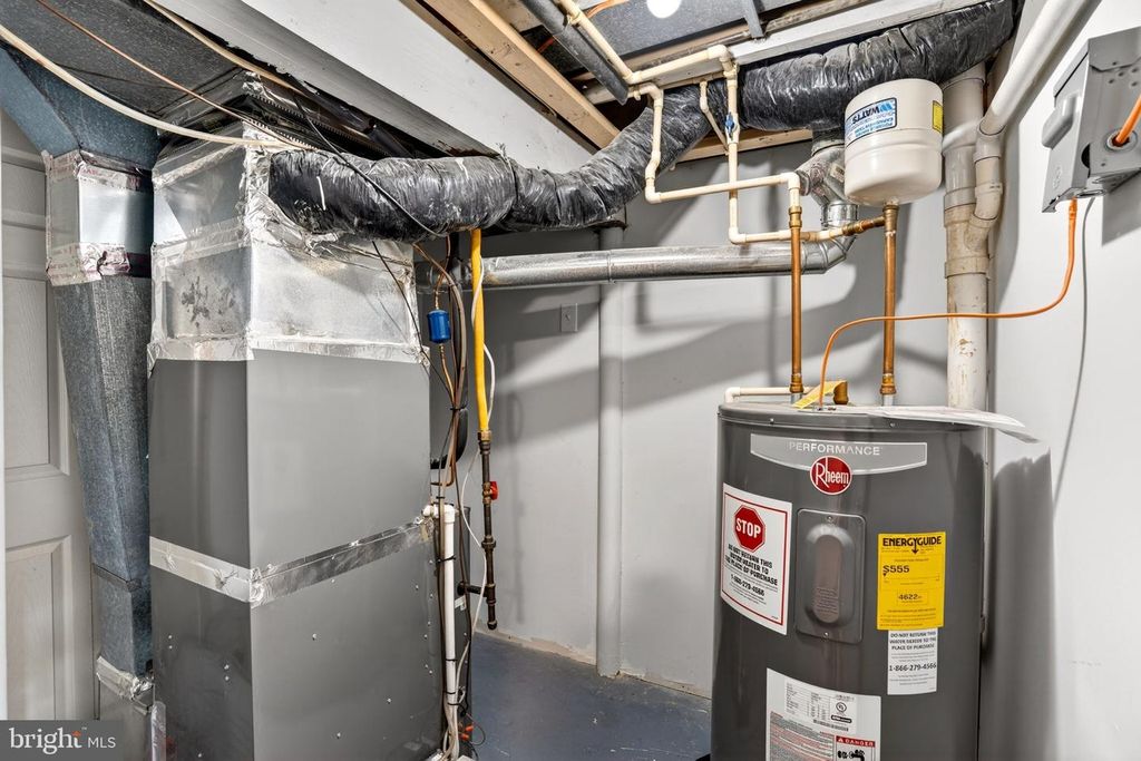 Image 28 of property listing at 9011 CARLISLE AVE, Nottingham, MD 21236