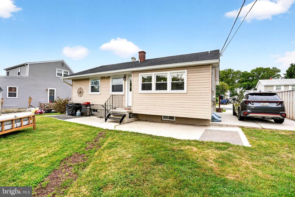 Image 33 of property listing at 9011 CARLISLE AVE, Nottingham, MD 21236