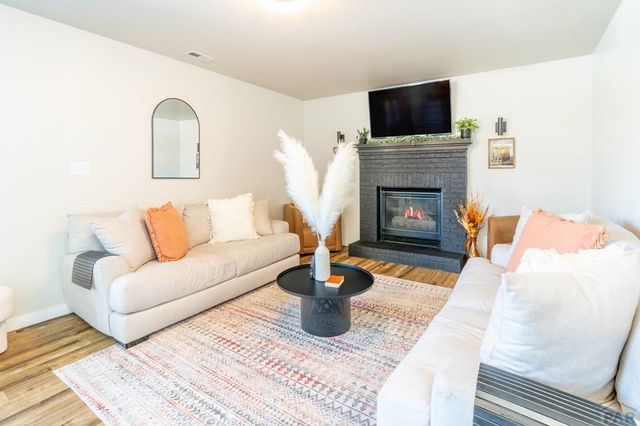 16 Ironbridge Lane, Pueblo, CO 81001