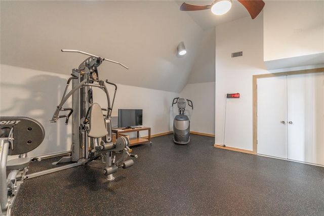 2015 Summit Circle, Norman, OK 73072