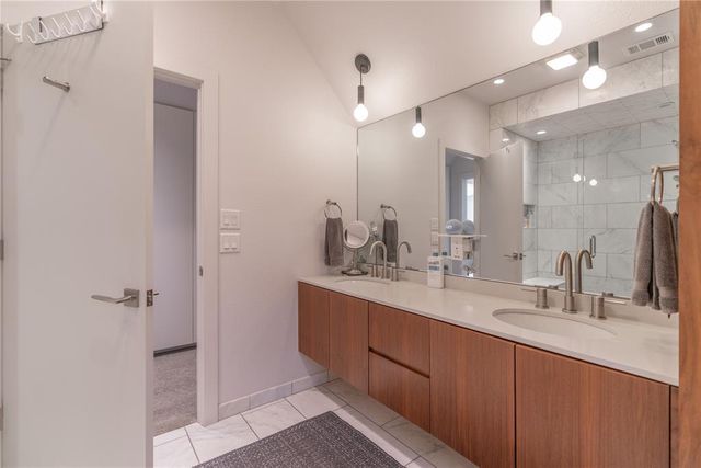 2015 Summit Circle, Norman, OK 73072