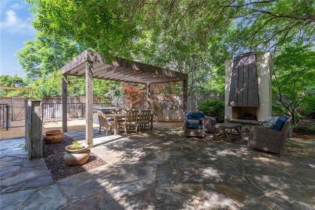 2015 Summit Circle, Norman, OK 73072