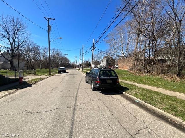 7508 Donald Avenue, Cleveland, OH 44103