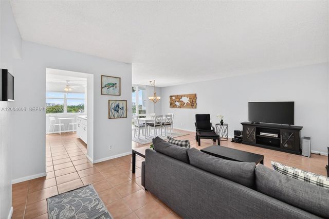 3210 SE 10th St 6B, Pompano Beach, FL 33062