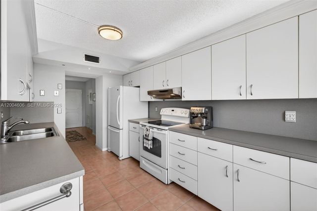 3210 SE 10th St 6B, Pompano Beach, FL 33062