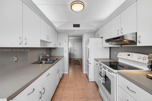 3210 SE 10th St 6B, Pompano Beach, FL 33062