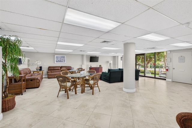 3210 SE 10th St 6B, Pompano Beach, FL 33062
