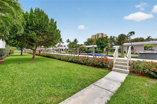 3210 SE 10th St 6B, Pompano Beach, FL 33062