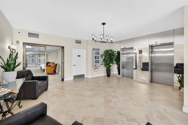 3210 SE 10th St 6B, Pompano Beach, FL 33062