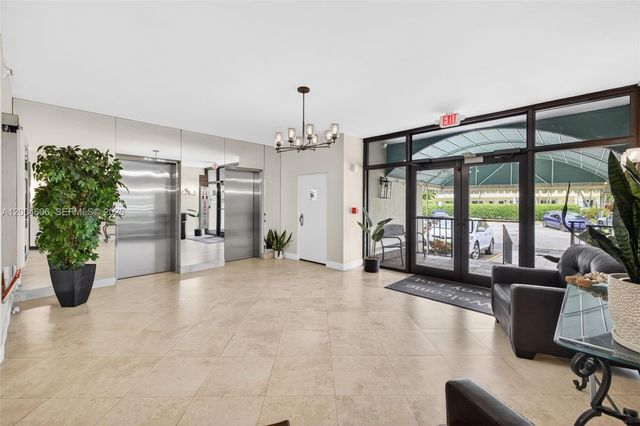 3210 SE 10th St 6B, Pompano Beach, FL 33062