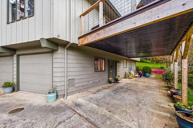3255 Buttermilk Lane, Arcata, CA 95521