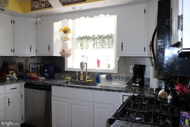 30 LANDRETH LN, Bristol, PA 19007