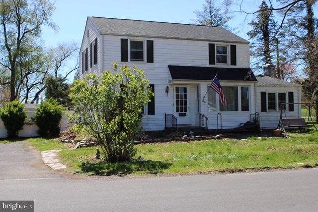 30 LANDRETH LN, Bristol, PA 19007